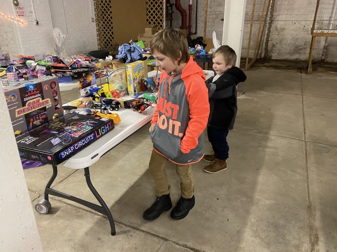 Rev. Cummings Makes a Merry Christmas for Area Families